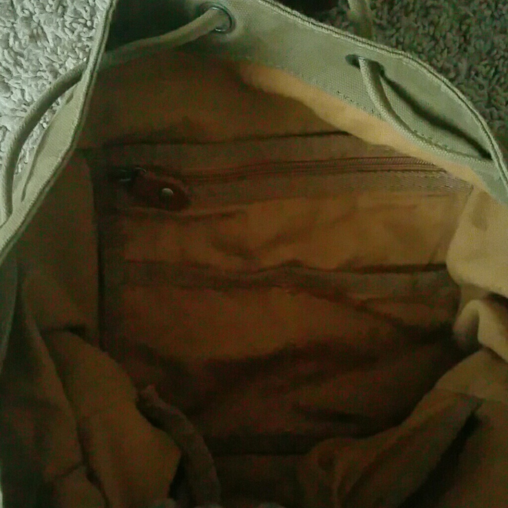 KATTEE Backpack - Picture 5 of 6
